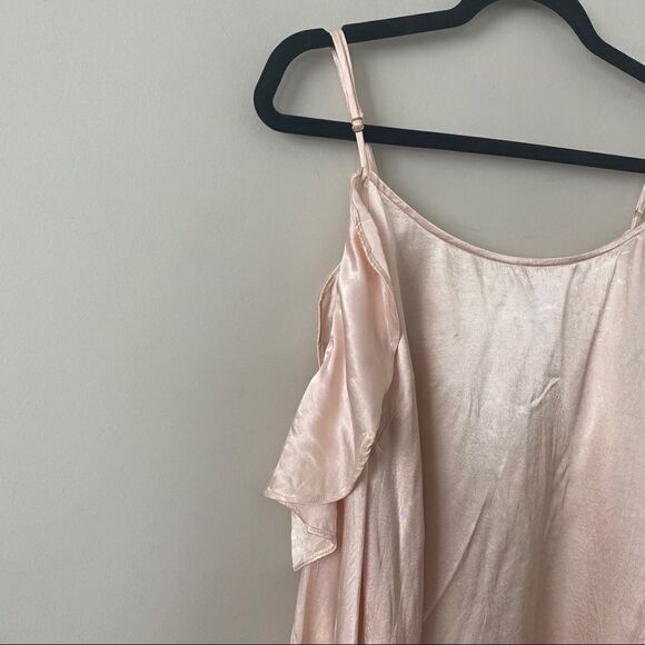 {L’ACADEMIE] Open Sleeve Cold Shoulder Light Pink Blouse - Picture 4 of 9